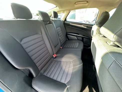 Used 2020 Ford Fusion SE image 26