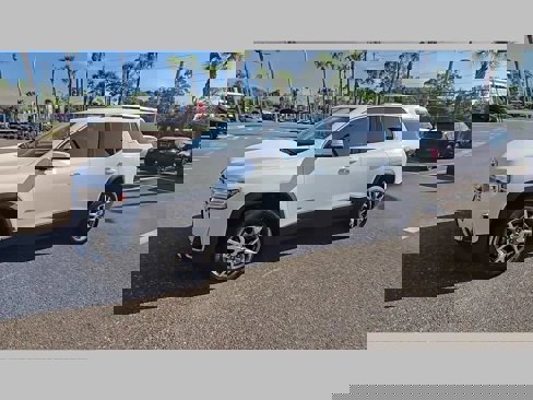 Used 2021 GMC Acadia SLT w/ Preferred Package image 23