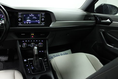 Used 2021 Volkswagen Jetta R-Line image 18