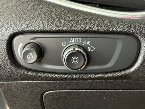 Used 2024 Chevrolet Malibu LT image 12