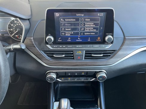 Used 2023 Nissan Altima 2.5 SV image 18
