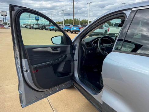 Used 2022 Ford Escape SE image 10
