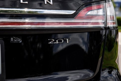 Used 2019 Lincoln Nautilus Select image 9