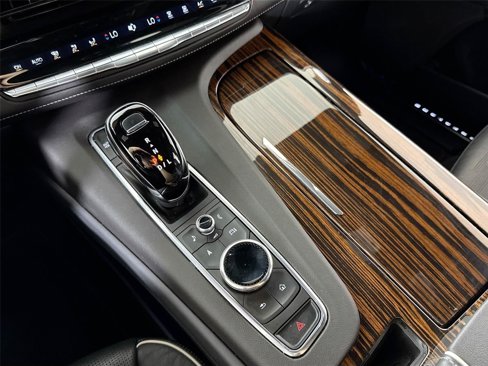 Used 2022 Cadillac Escalade Premium Luxury w/ Performance Package image 19
