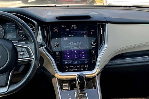 Used 2022 Subaru Outback Limited image 9