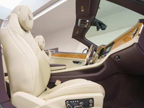 Used 2022 Bentley Continental GT image 13