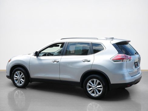 Used 2015 Nissan Rogue SV image 5