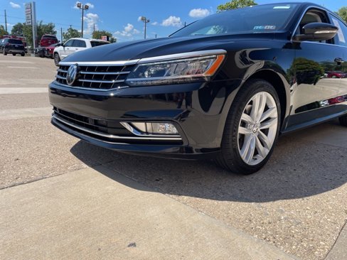 Used 2018 Volkswagen Passat 2.0T SE image 16