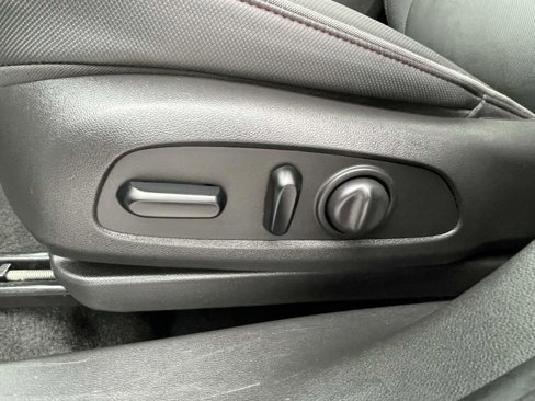 Used 2021 Chevrolet TrailBlazer RS w/ Sun and Liftgate Package image 15