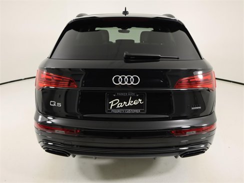 Certified 2025 Audi Q5 2.0T Premium w/ Convenience Plus Package image 4