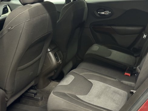 Used 2014 Jeep Cherokee Latitude image 21