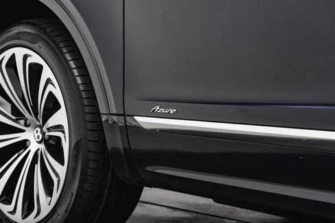 Used 2023 Bentley Bentayga image 34
