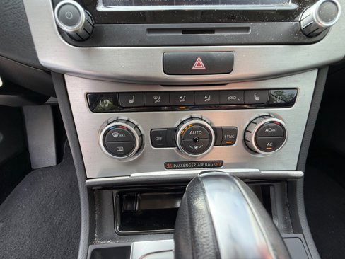 Used 2013 Volkswagen CC Lux image 20