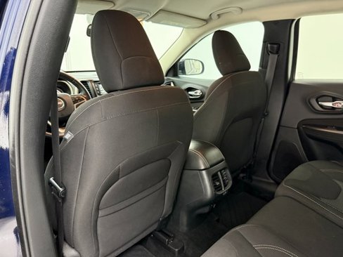 Used 2016 Jeep Cherokee Latitude image 30