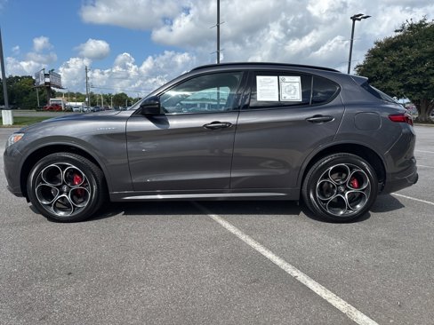 Used 2023 Alfa Romeo Stelvio Veloce image 6