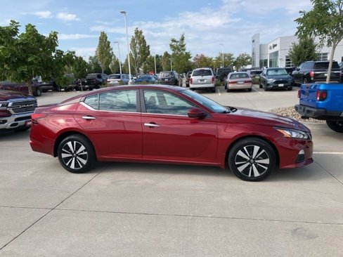 Used 2022 Nissan Altima 2.5 SV w/ SV Premium Package image 5