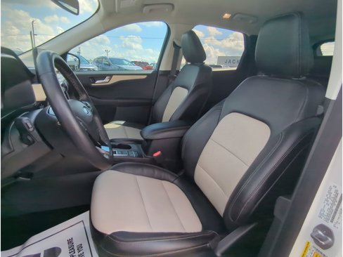 Certified 2022 Ford Escape Titanium w/ Titanium Premium Package image 11