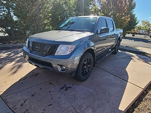 Used 2021 Nissan Frontier SV w/ Midnight Edition Floor Mats image 11