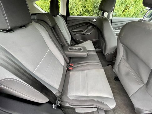 Used 2015 Ford Escape SE image 12