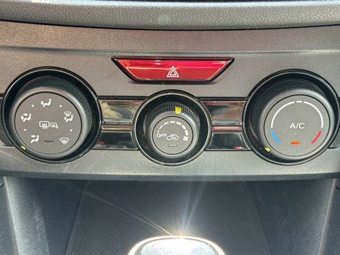 Used 2019 Subaru Crosstrek 2.0i Premium image 19