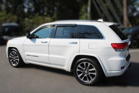 Used 2018 Jeep Grand Cherokee Overland image 6