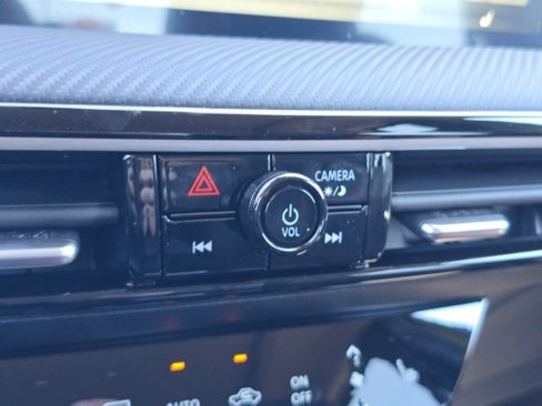New 2025 Nissan Kicks SR w/ SR Premium Package image 34