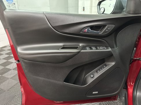 Used 2020 Chevrolet Equinox Premier image 19