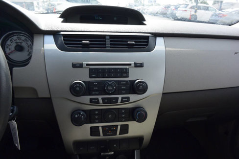 Used 2009 Ford Focus SE image 15