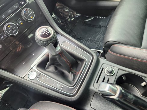 Used 2017 Volkswagen GTI Autobahn image 11
