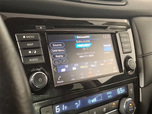 Used 2018 Nissan Rogue SV w/ Premium Package image 19