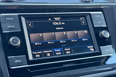 Used 2022 Volkswagen Tiguan S image 19