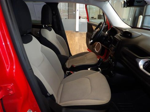 Used 2015 Jeep Renegade Latitude w/ Popular Equipment Group image 14