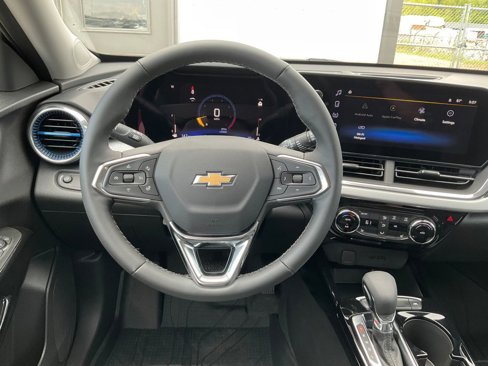 New 2025 Chevrolet Trax LT w/ Driver Confidence Package image 4