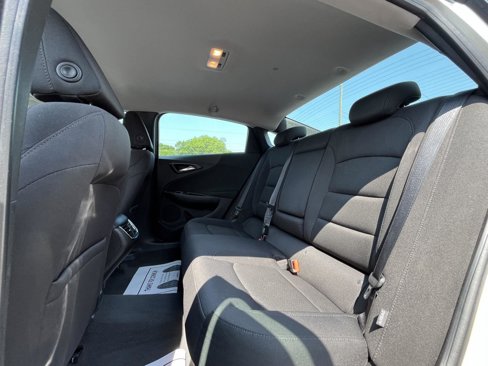 Used 2016 Chevrolet Malibu LT image 13