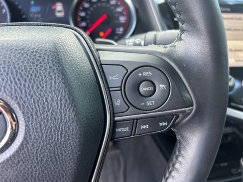 Used 2020 Toyota Camry XSE image 24