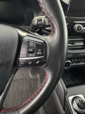 Used 2022 Ford Escape SEL w/ Technology Package image 18
