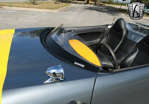 Used 2006 Pontiac Solstice Convertible w/ Premium Package image 11