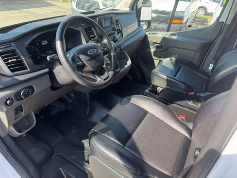 Used 2023 Ford Transit 250 Medium Roof image 9