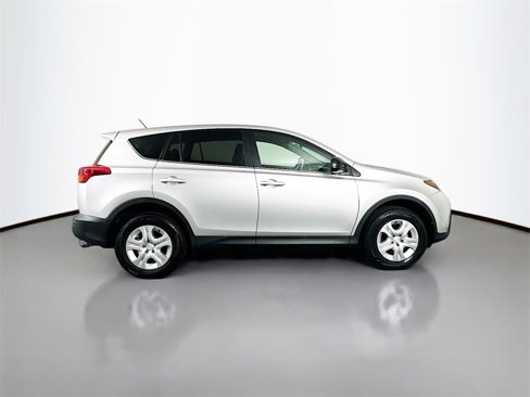 Used 2015 Toyota RAV4 LE image 13