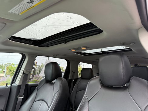 Used 2011 GMC Acadia SLT image 18