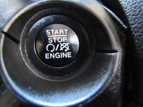 Used 2020 Jeep Renegade Latitude w/ Popular Equipment Group image 39