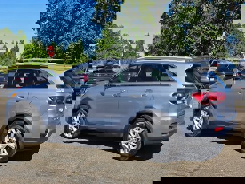 Used 2020 Kia Sorento LX w/ LX I4 Convenience Package image 33