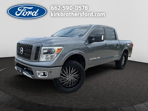 Used 2019 Nissan Titan PRO-4X w/ Pro-4x Utility Package image 2