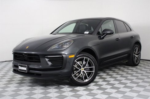 Certified 2025 Porsche Macan image 1