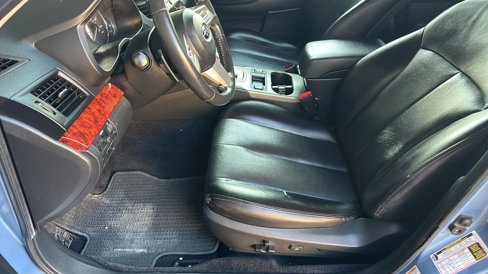Used 2011 Subaru Outback 2.5i Limited image 3