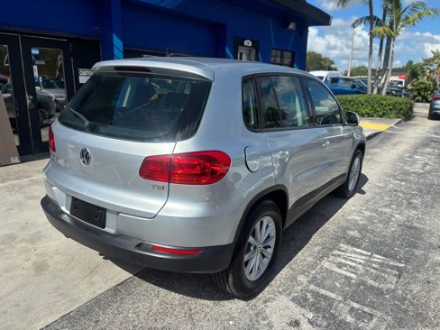 Used 2018 Volkswagen Tiguan Limited w/ Alloy Wheels Package image 17