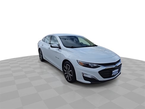 Certified 2022 Chevrolet Malibu RS image 2