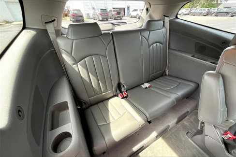 Used 2015 Chevrolet Traverse LT image 23