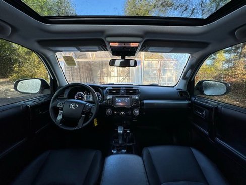 Used 2019 Toyota 4Runner TRD Off-Road Premium image 3