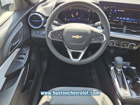 New 2025 Chevrolet Trax LT w/ Driver Confidence Package image 11